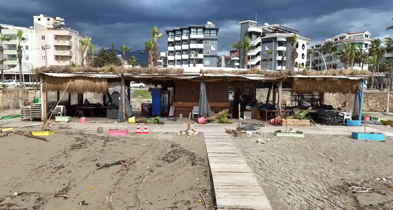 Fırtına Alanya’yı Savaş Alanına Çevirdi 5